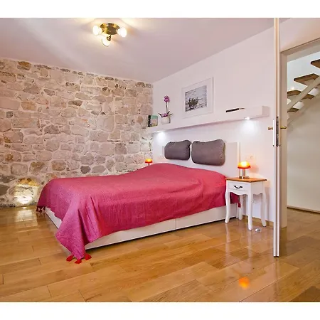 Town House Viva Split
